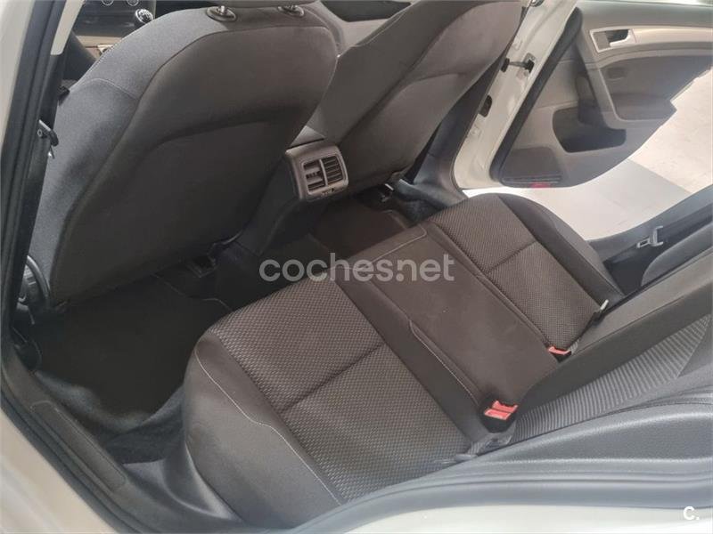 VOLKSWAGEN Golf Advance 1.6 TDI