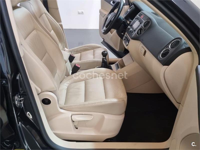 VOLKSWAGEN Tiguan 2.0 TDI RLine