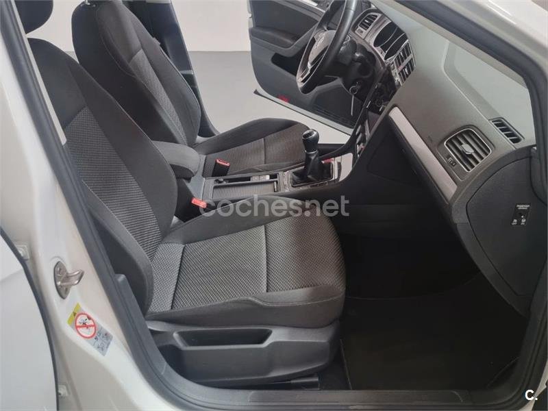 VOLKSWAGEN Golf Advance 1.6 TDI