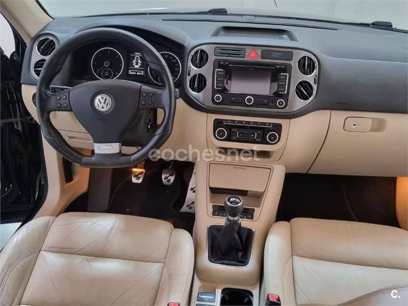 VOLKSWAGEN Tiguan 2.0 TDI RLine
