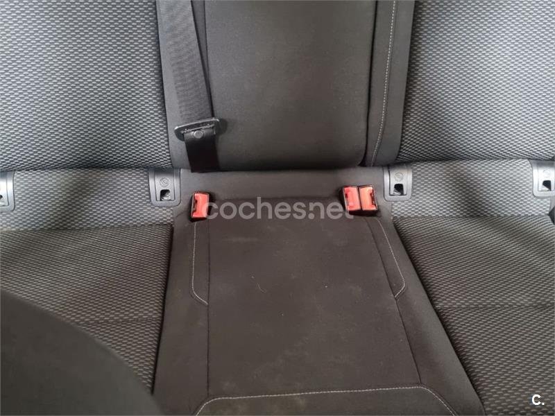 VOLKSWAGEN Golf Advance 1.6 TDI