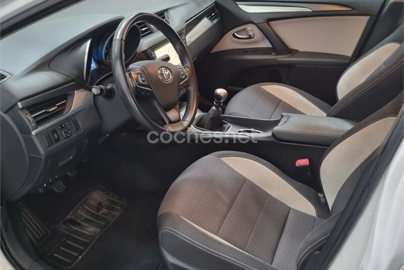 TOYOTA Avensis 2.0 150D EXECUTIVE TS