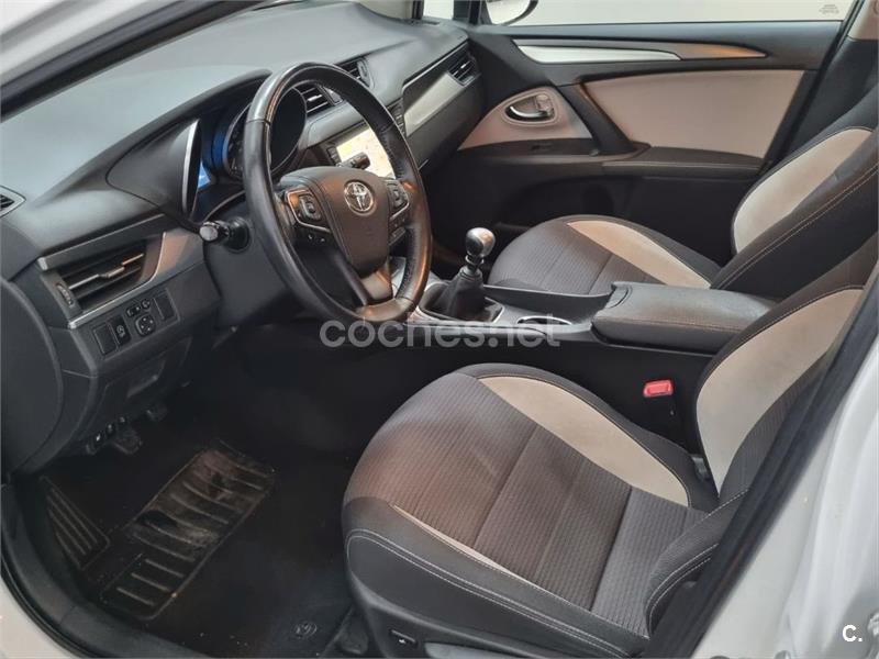 TOYOTA Avensis 2.0 150D EXECUTIVE TS